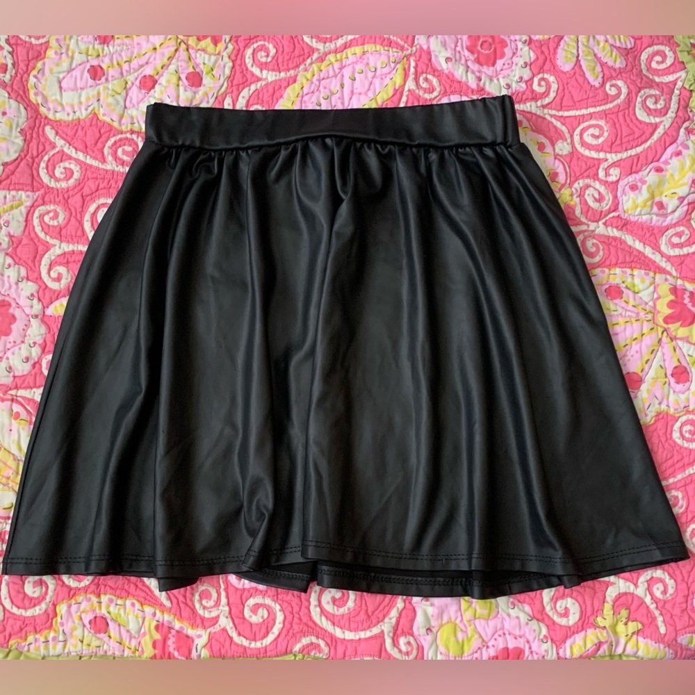 Black faux leather Skirt Wet Seal size Medium